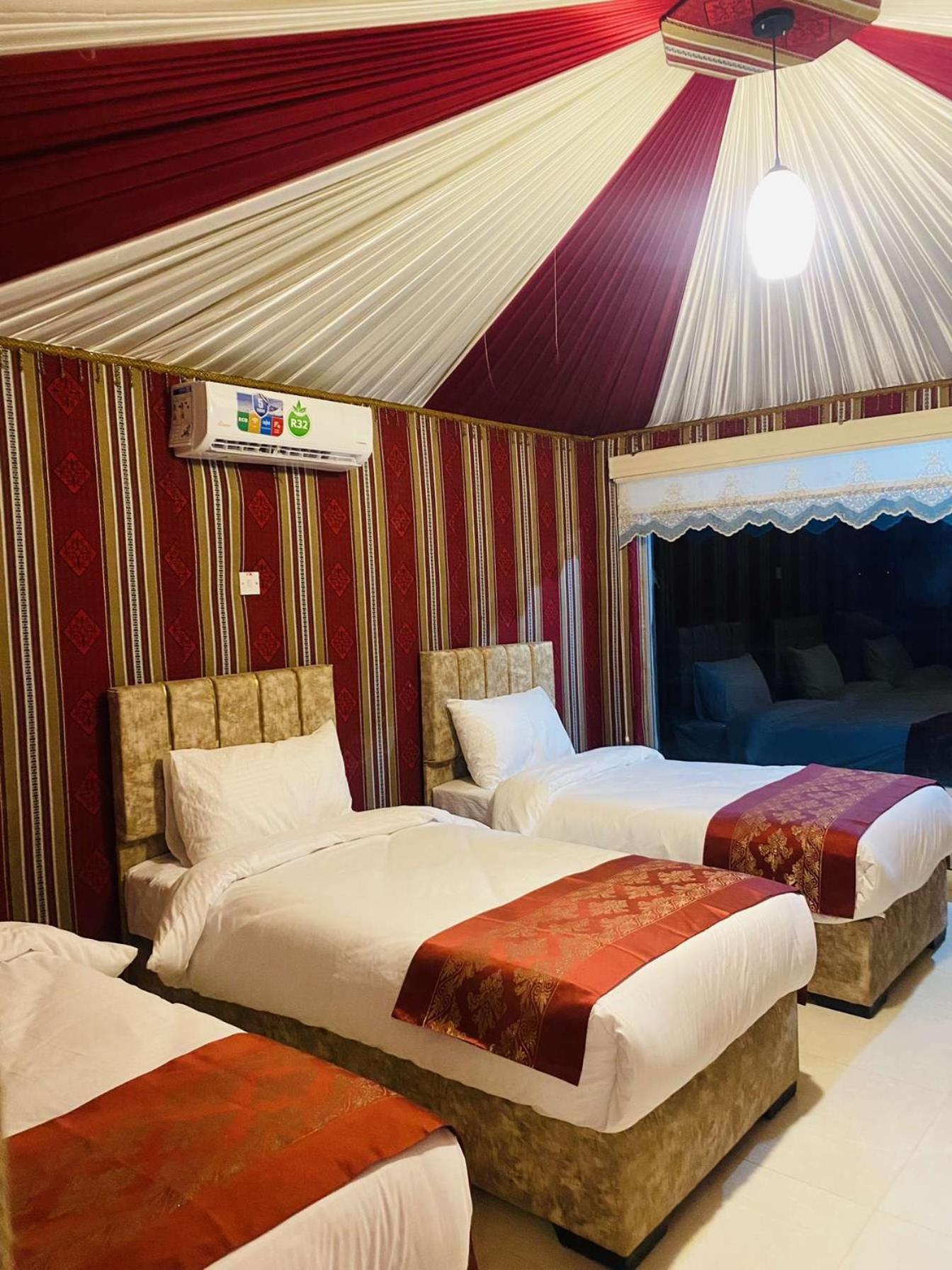 Wadi Rum Sky Camp Exterior photo
