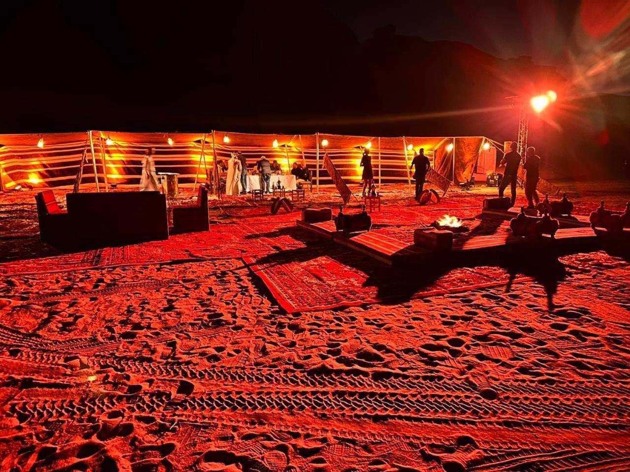 Wadi Rum Sky Camp Exterior photo