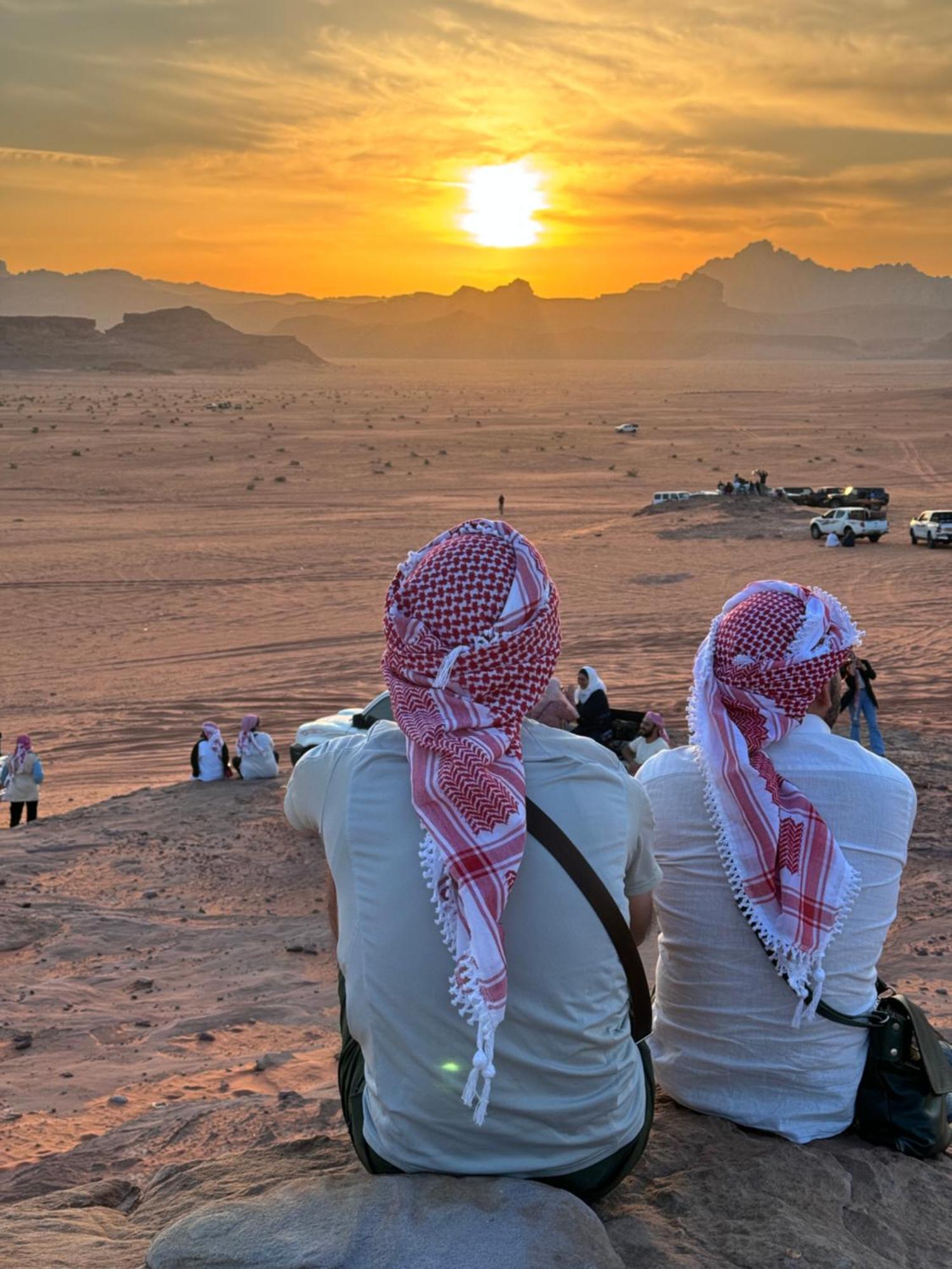 Wadi Rum Sky Camp Exterior photo