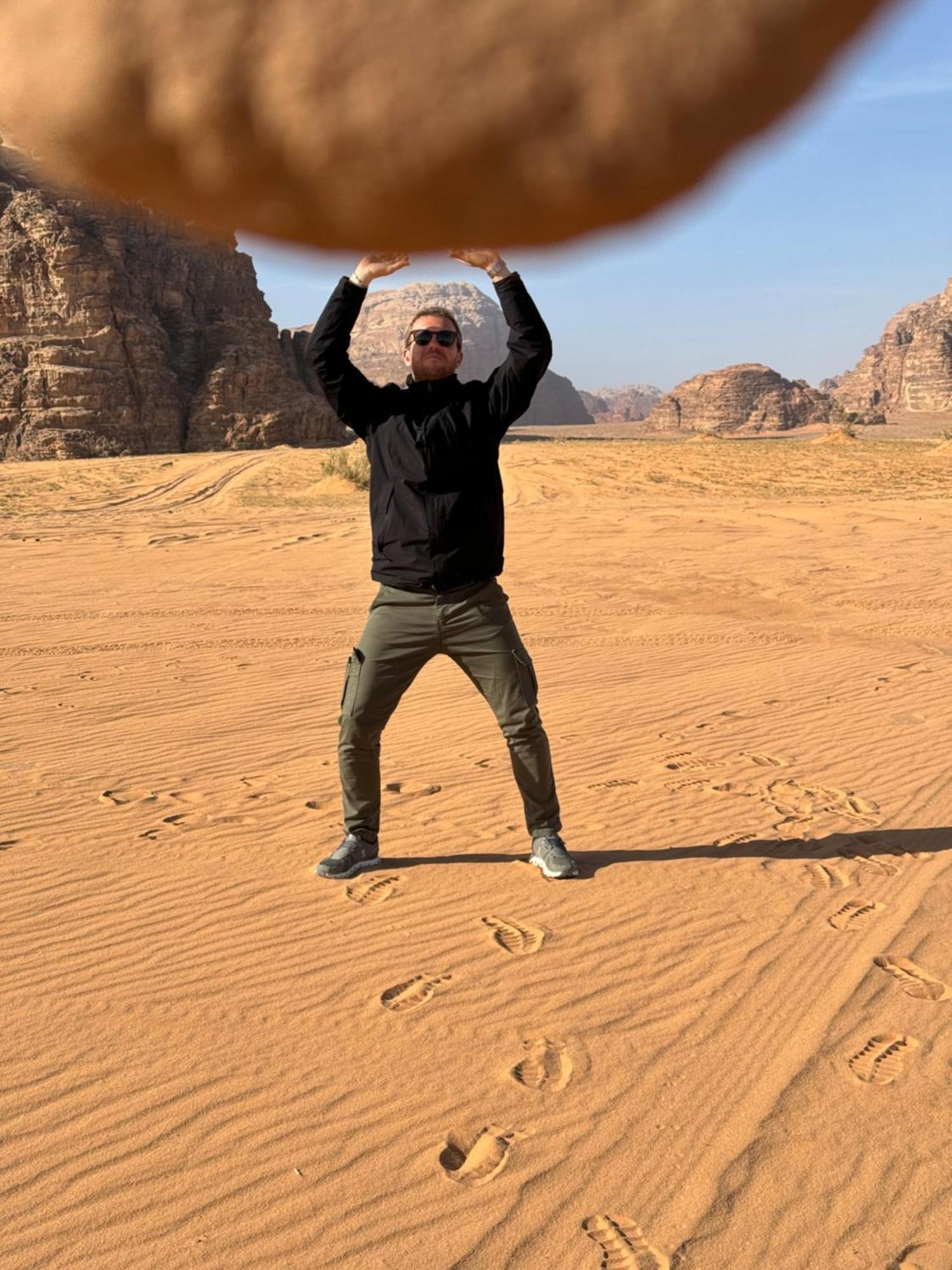 Wadi Rum Sky Camp Exterior photo