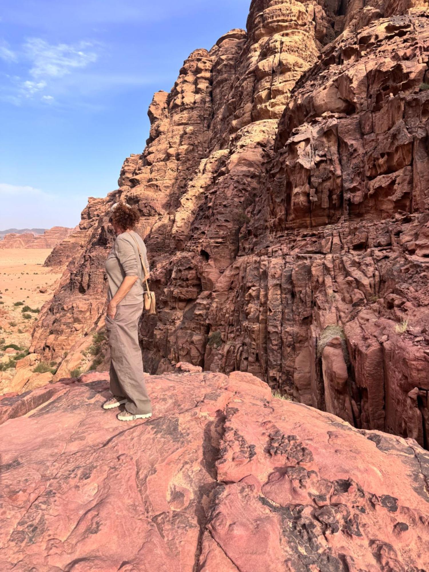 Wadi Rum Sky Camp Exterior photo